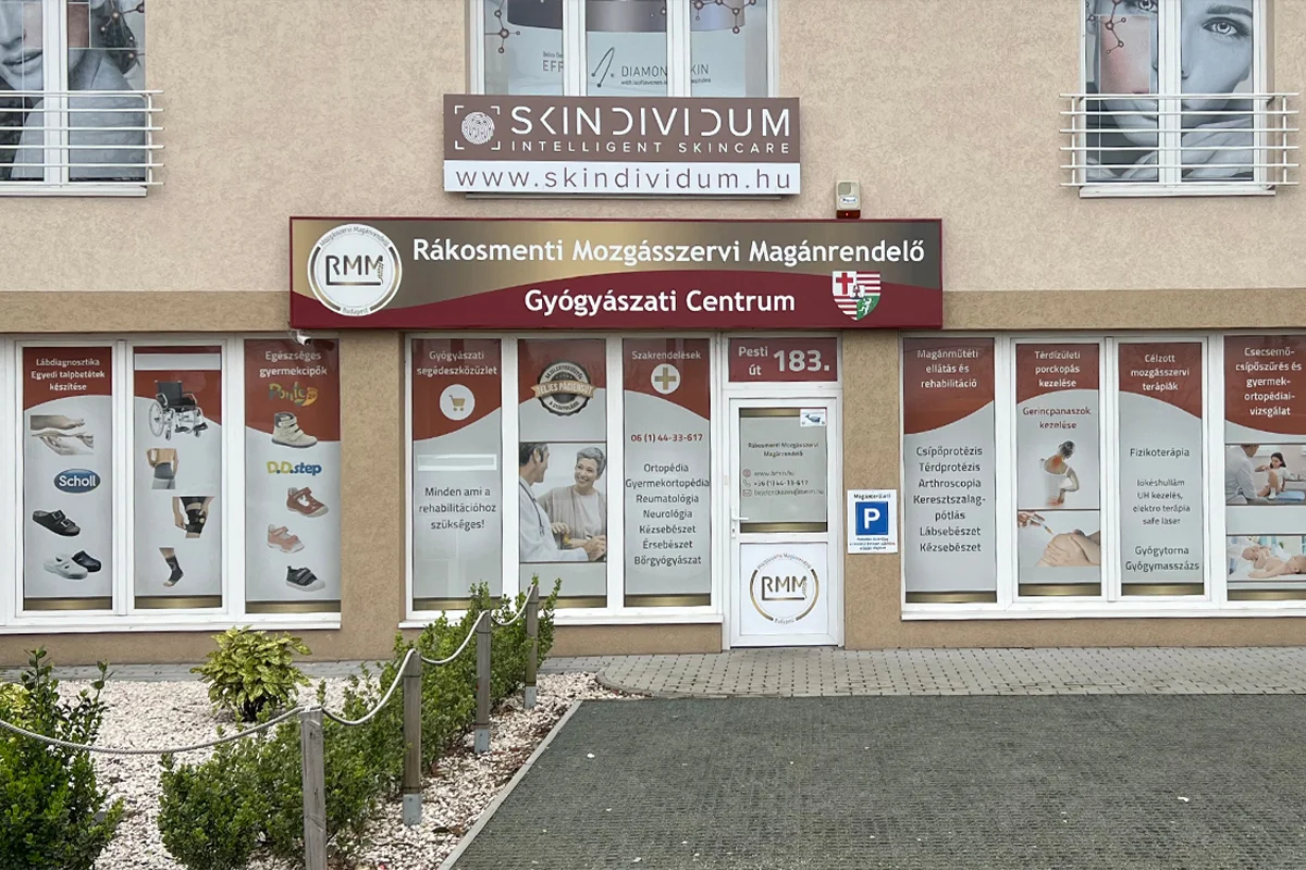 Rákosmenti rendelő bejárat