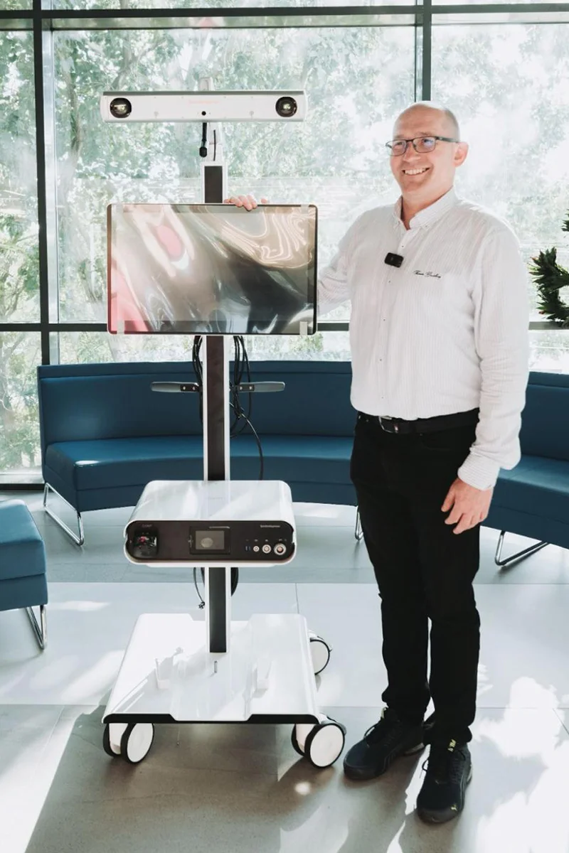 Dr. Bejek Zoltán PhD sikeresen végrehajtották az első robotnavigációs csípőprotézis műtétet