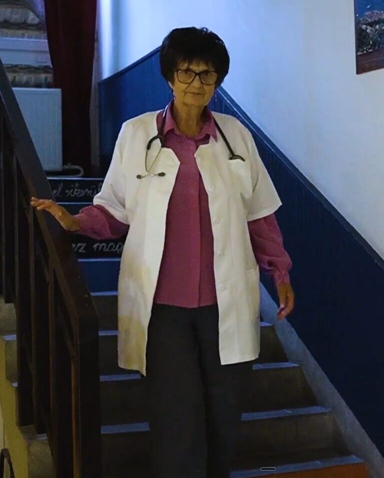 Dr. Sándor Mária